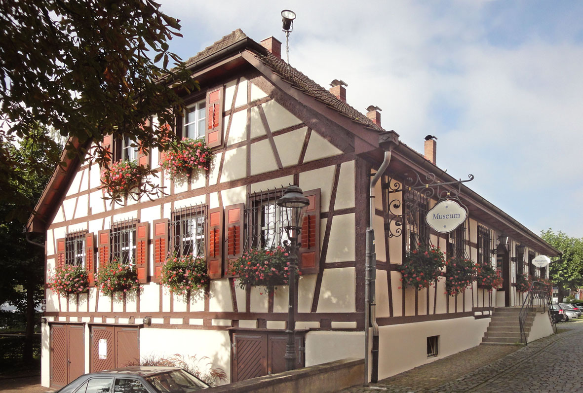 
          Archäologie-Heimatmuseum Allensbach
          Bild 1